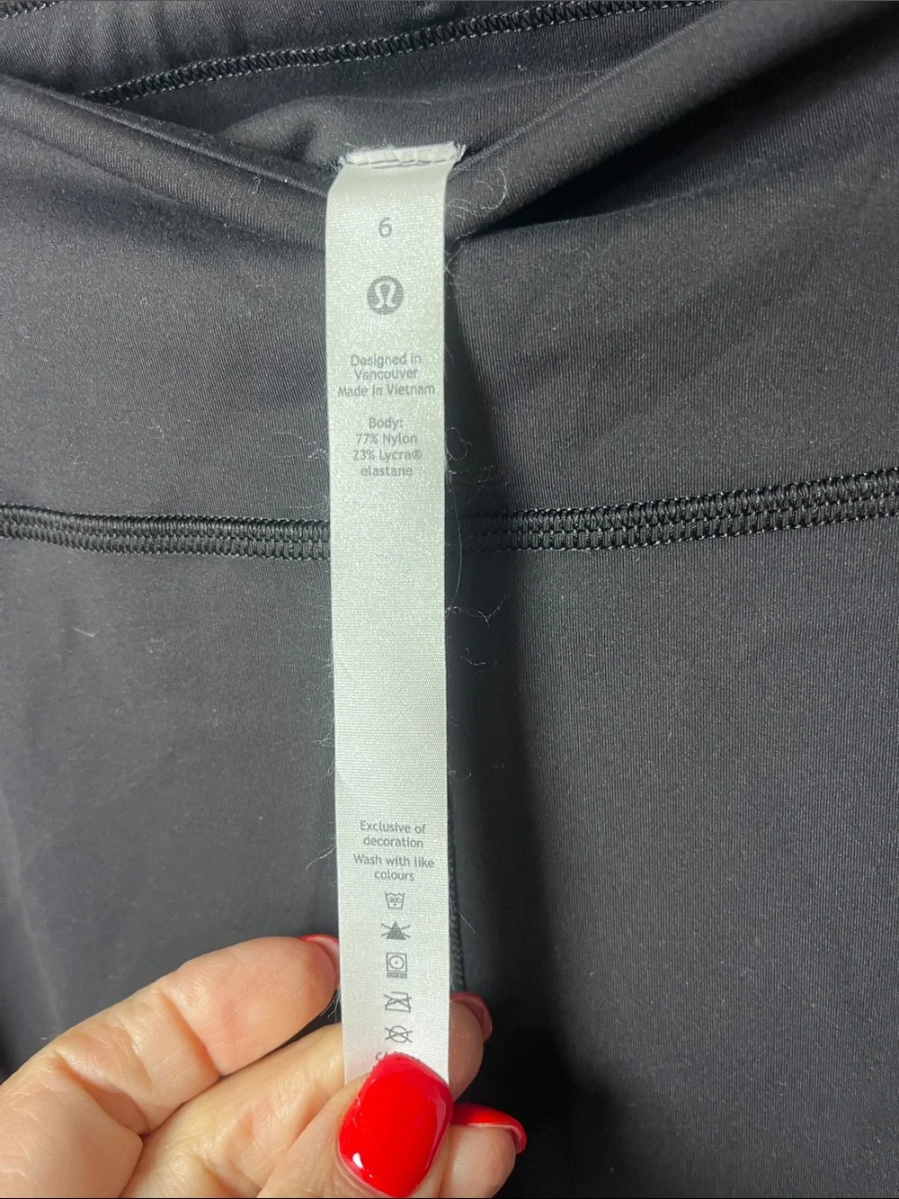 Lululemon Athletica black size 6 leggings